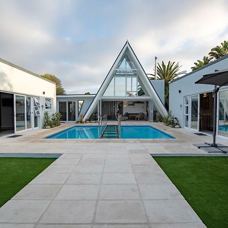 Salt Boutique Guesthouse By Curiocity (Adults Only) Bloubergstrand Bagian luar foto