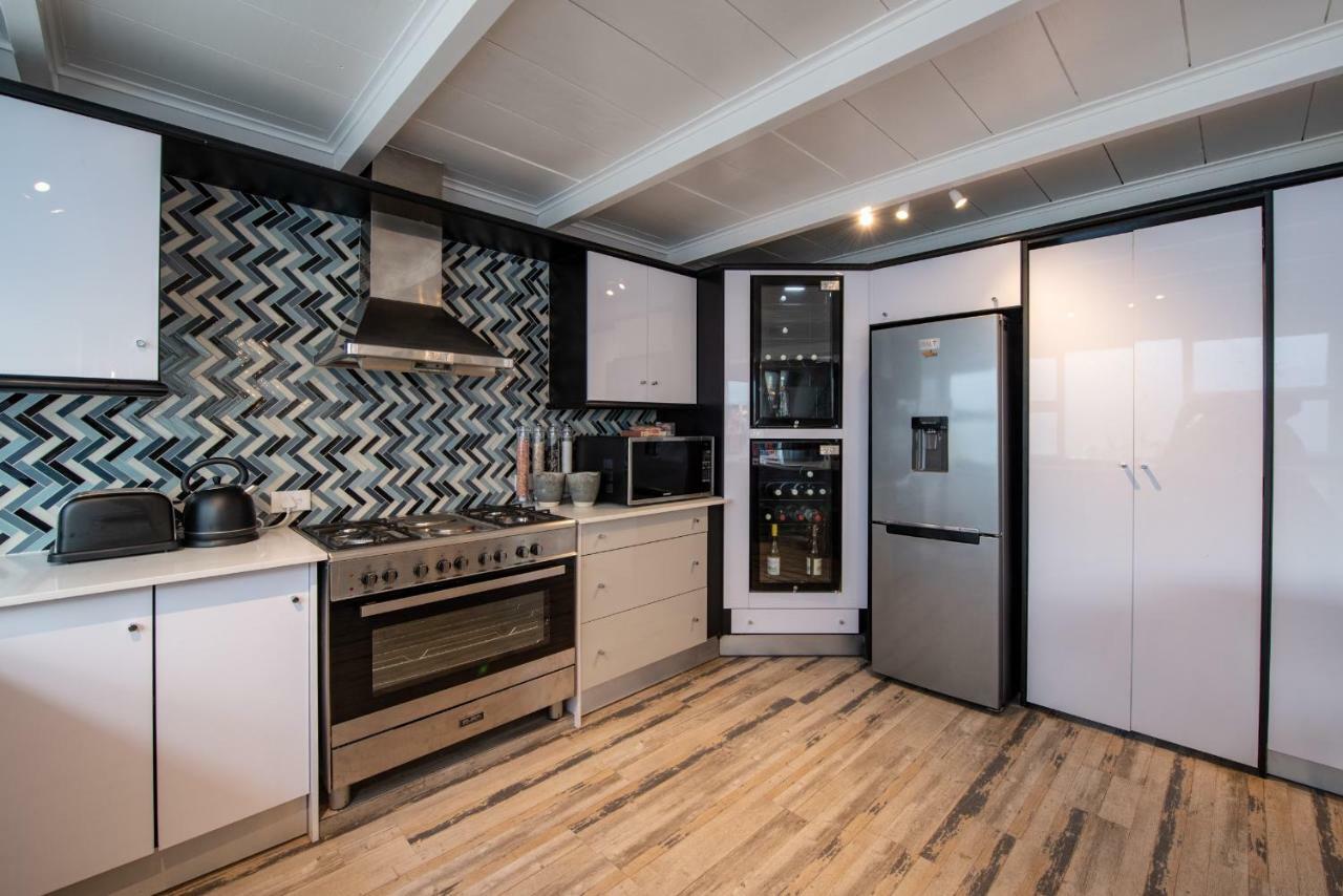 Salt Boutique Guesthouse By Curiocity (Adults Only) Bloubergstrand Bagian luar foto