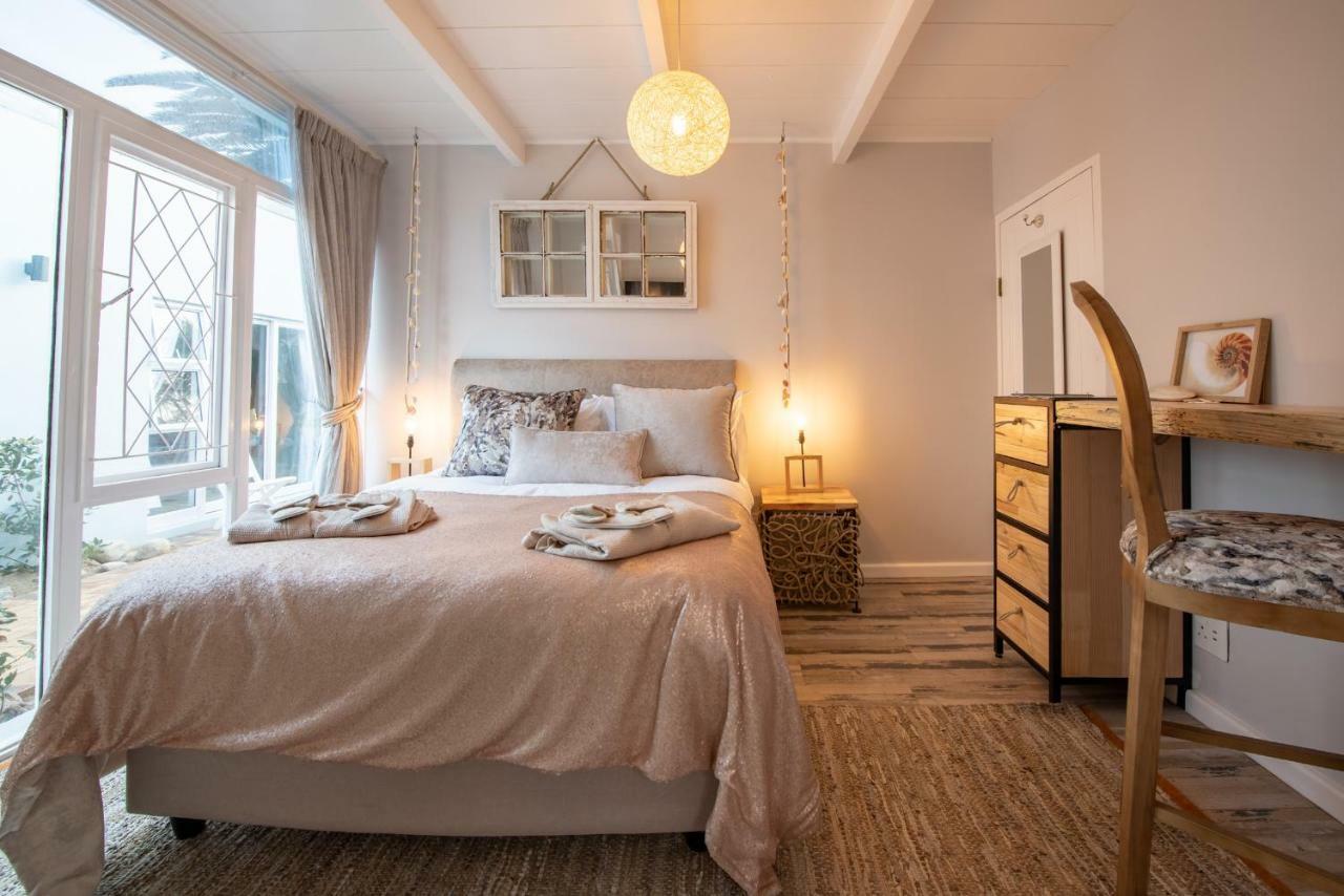 Salt Boutique Guesthouse By Curiocity (Adults Only) Bloubergstrand Bagian luar foto