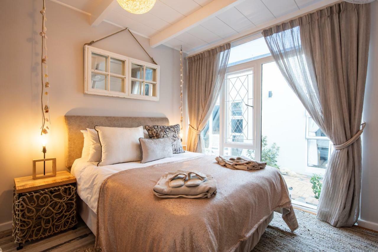 Salt Boutique Guesthouse By Curiocity (Adults Only) Bloubergstrand Bagian luar foto