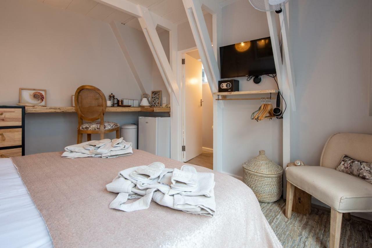 Salt Boutique Guesthouse By Curiocity (Adults Only) Bloubergstrand Bagian luar foto
