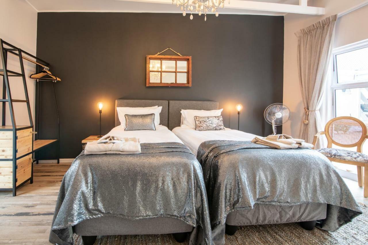 Salt Boutique Guesthouse By Curiocity (Adults Only) Bloubergstrand Bagian luar foto