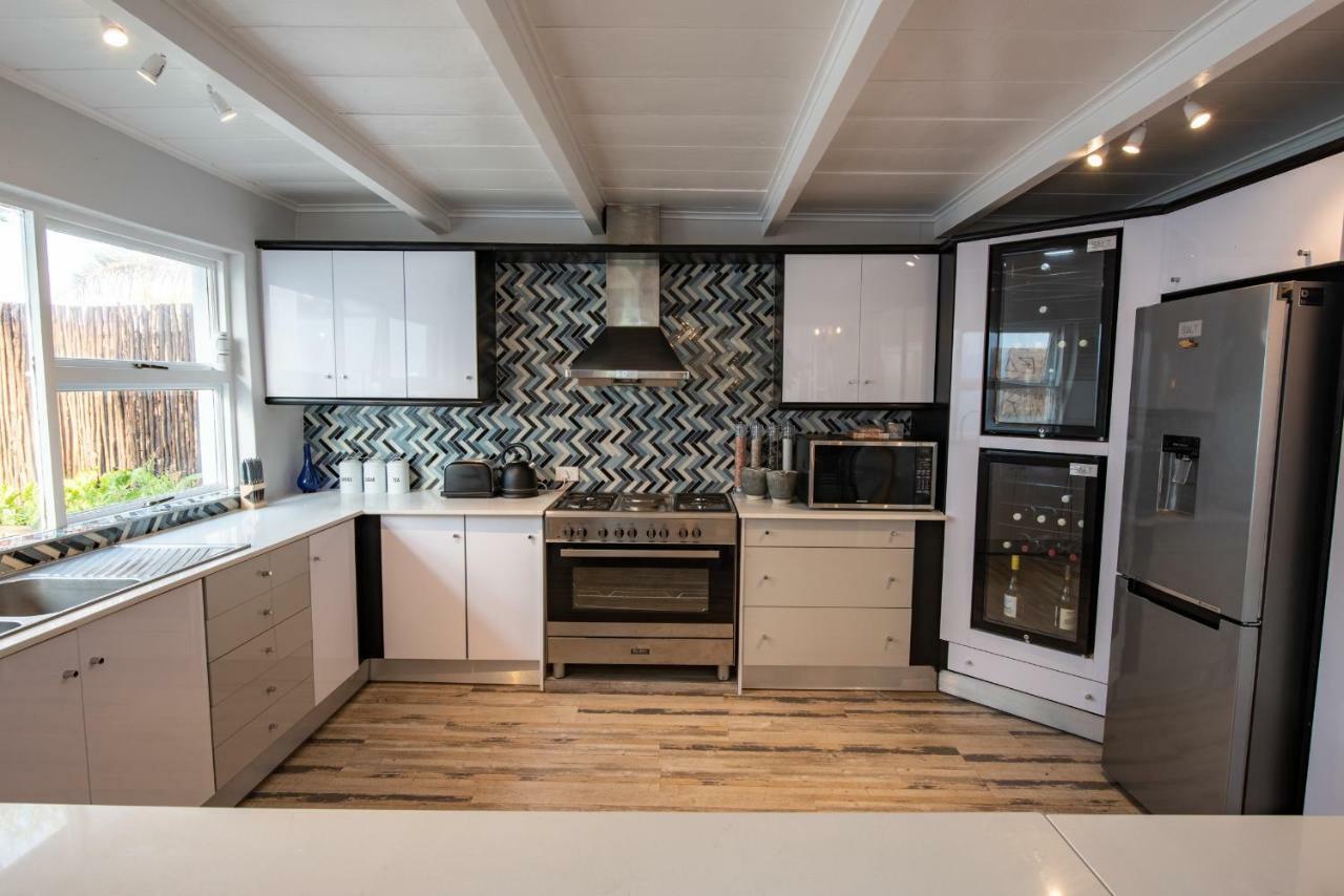 Salt Boutique Guesthouse By Curiocity (Adults Only) Bloubergstrand Bagian luar foto