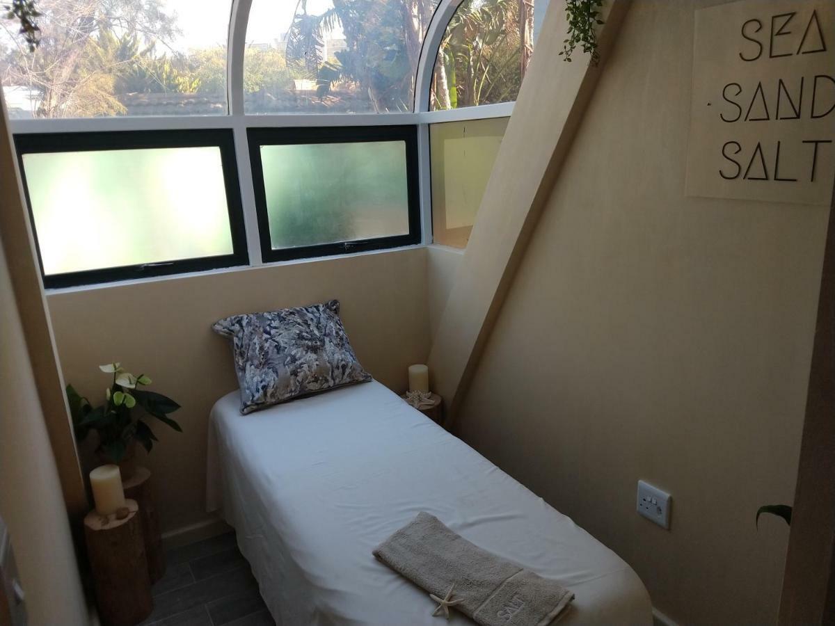 Salt Boutique Guesthouse By Curiocity (Adults Only) Bloubergstrand Bagian luar foto