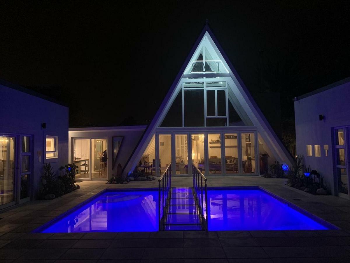 Salt Boutique Guesthouse By Curiocity (Adults Only) Bloubergstrand Bagian luar foto
